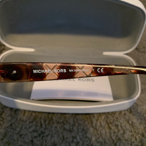 Michael Kors sunglasses - Picture 3 of 5